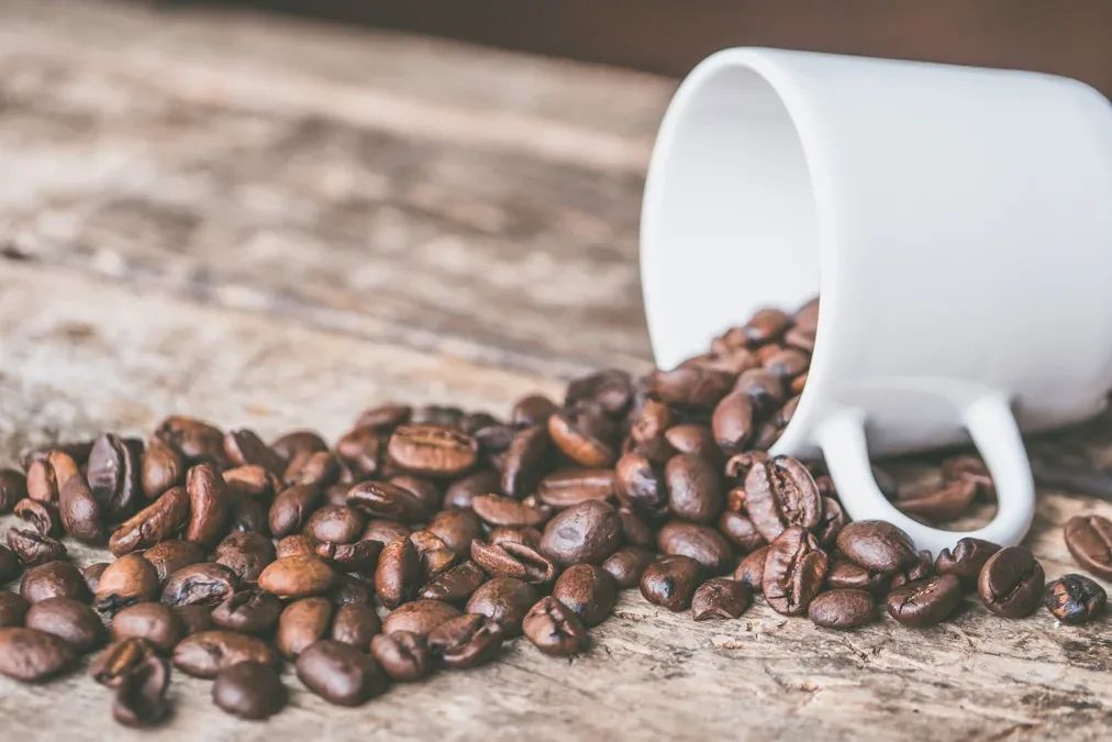 Por que a cafeína age de formas tão diferentes no seu corpo?